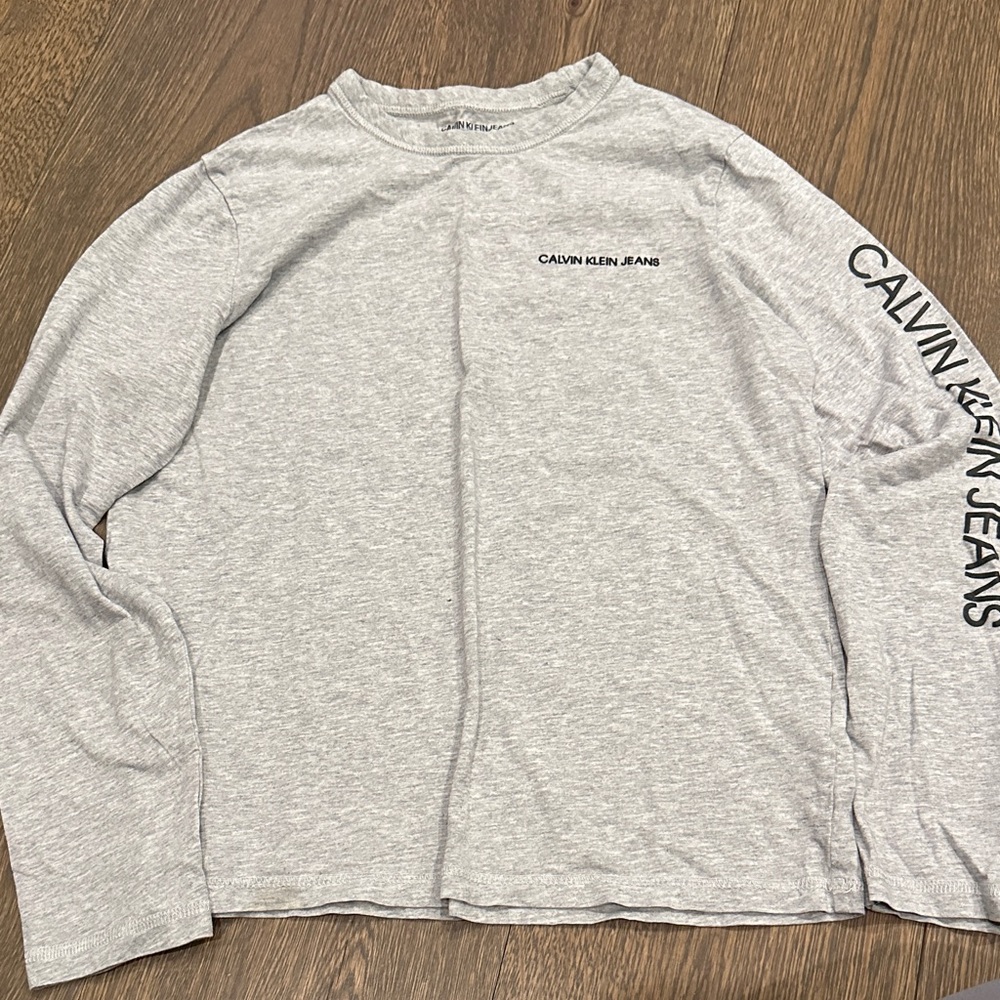 Calvin Klein Jeans Light Gray Long Sleeve Tee